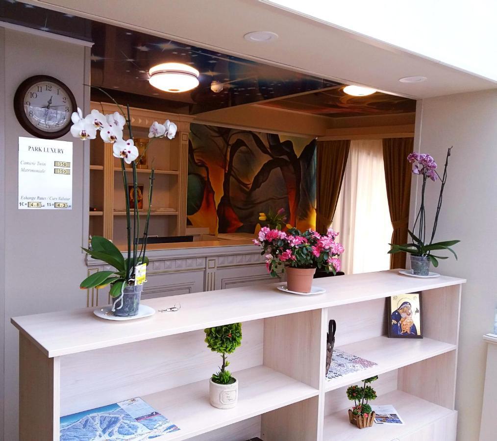 Park Luxury Rooms Predeal Exterior foto